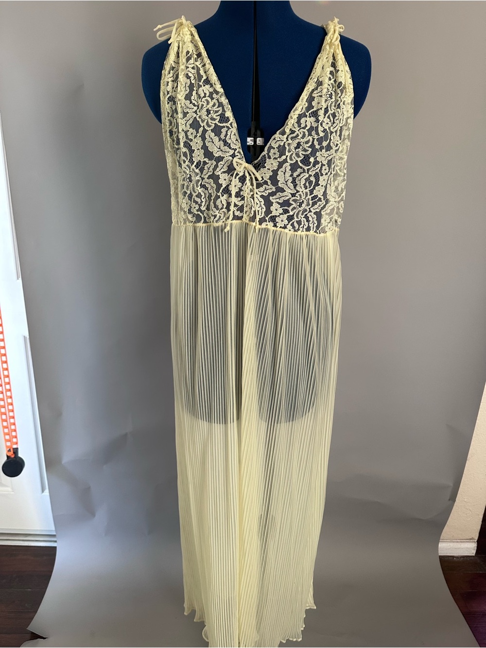 Vintage Sheer Lace & Pleated Maxi Nightgown - Cream